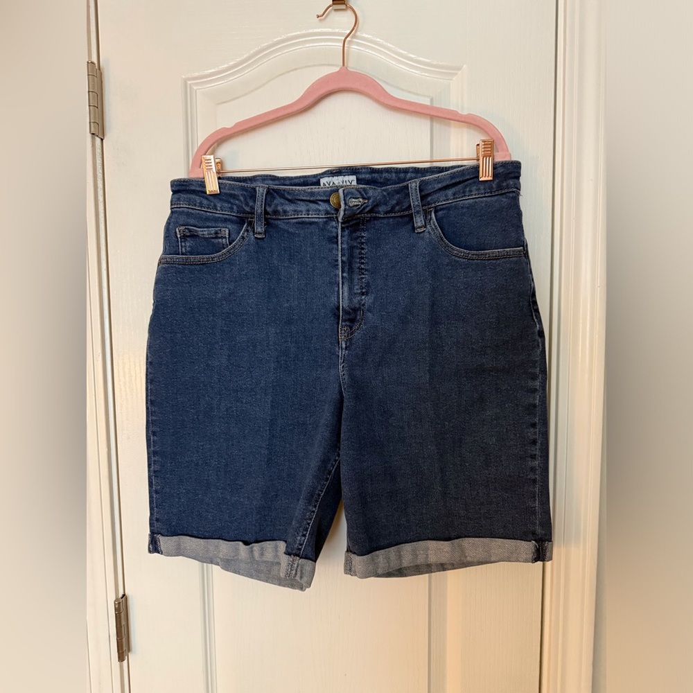 Ava & Viv Women’s Jean Shorts Sz 16W
